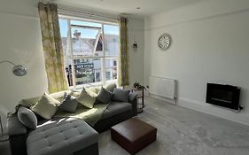 Central Two-Three Bedroom Beach Town Maisonette