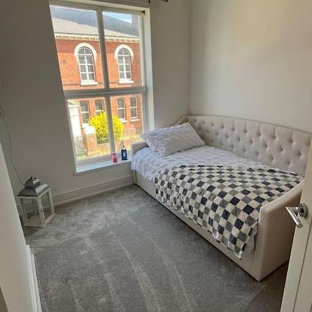 Central Two-Three Bedroom Beach Town Maisonette Southsea Exterior photo